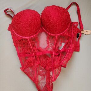 Vicotria's Secret Red Lace Teddy Push-Up, Size L, NWT